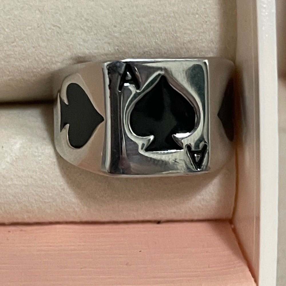 Ace ring